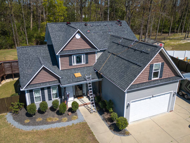 Best Roof Maintenance and Cleaning  in Riverside, MO